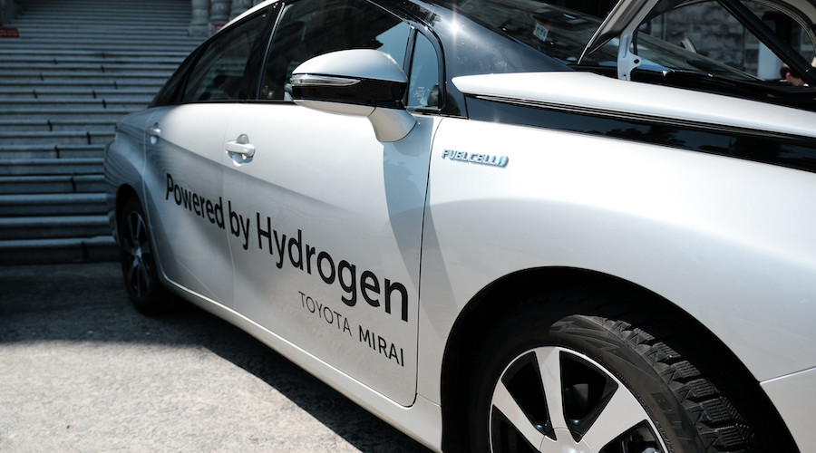 Next decade to see green hydrogen market grow but challenges need to be addressed – report