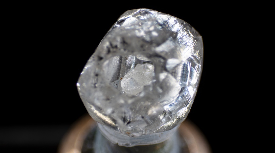De Beers finds diamond within a diamond, names it the "Beating Heart"