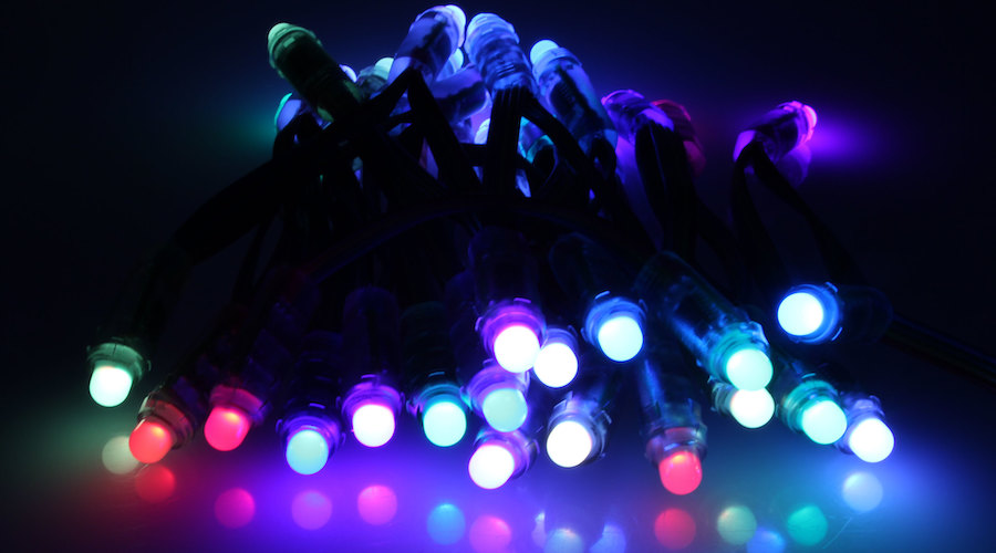 Smart, highly efficient zinc-ion battery shows unique colour-changing properties