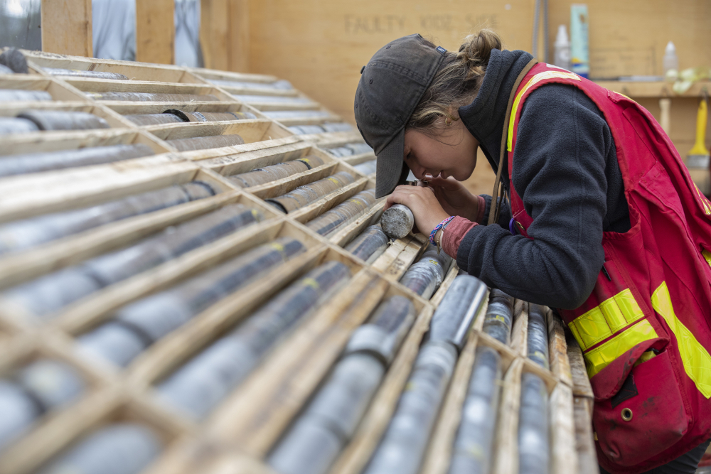 Snowline assays show Rogue gold extends hundreds of metres deep