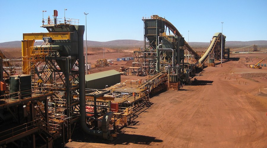 Australia export revenue to tumble as iron ore, coal prices drop
