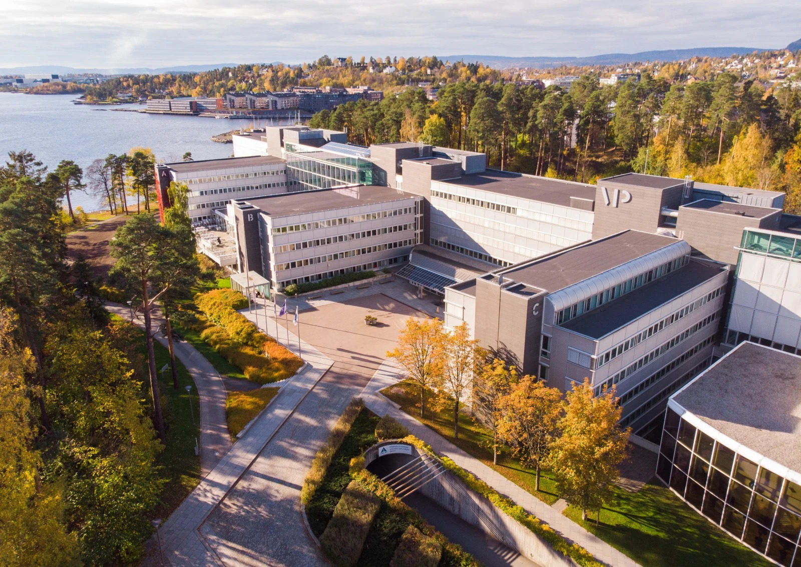 Norsk Hydro takes $571 million hit in weak alumina market