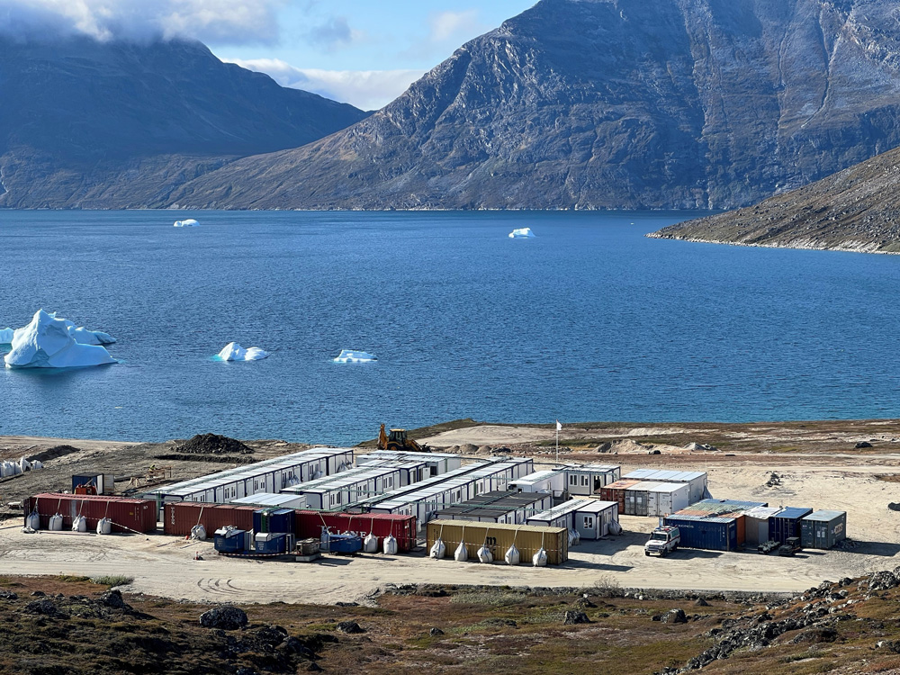 Amaroq Minerals exec sells $37,000 worth of shares to cover taxes