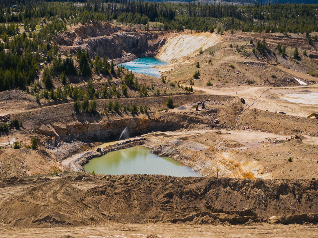 Gold Mountain plunges as Elk mine contractors demand $4.2 million in payments